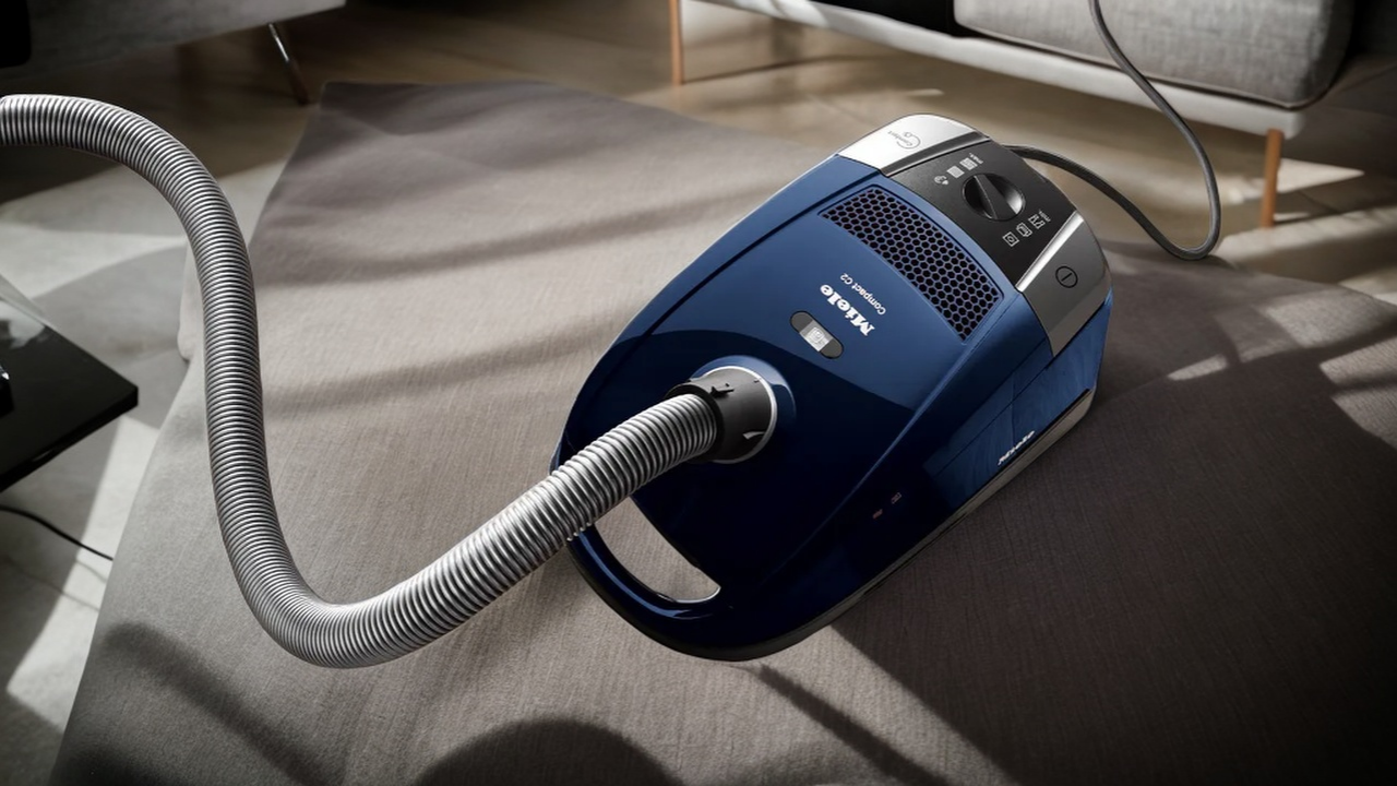 Miele compact c2 canister vacuum