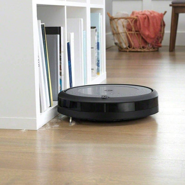 iRobot Roomba i3 Robot Vacuum with Automatic Dirt Disposal - Robot Vacuum