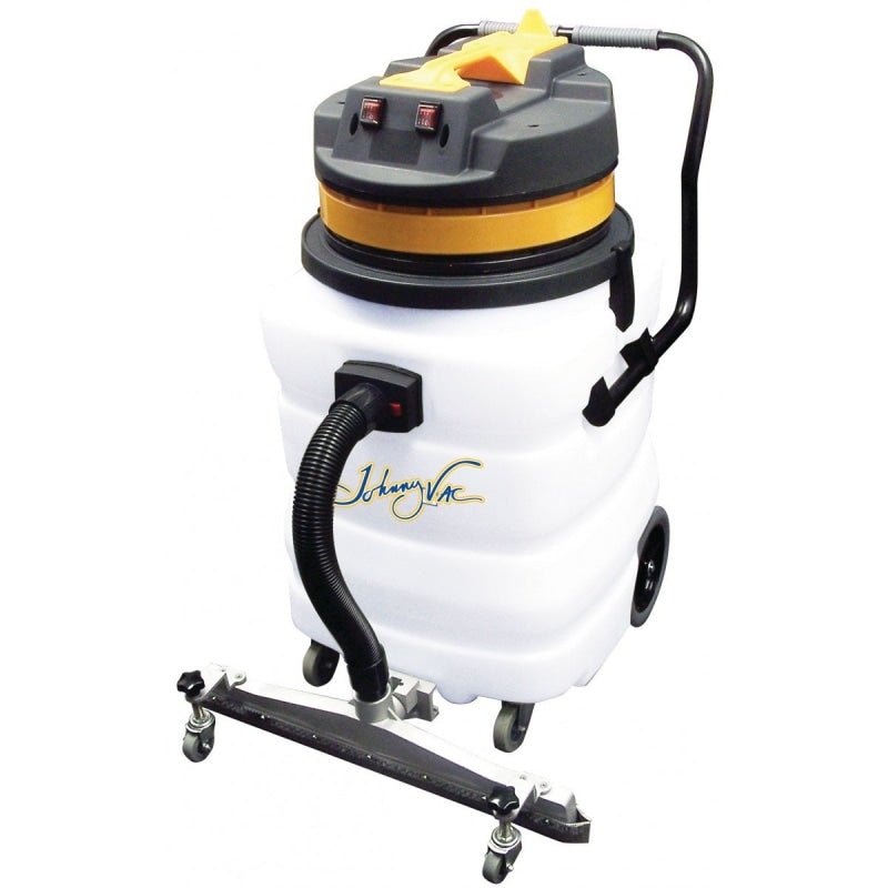 Johnny Vac JV420HD2 22Gal Commercial Wet/Dry vacuum With Electrical Outlet - Commercial Vacuums