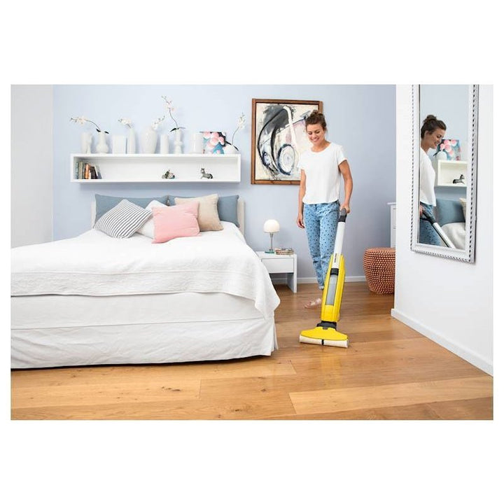 Karcher FC5 Cordless Floor Cleaner #10556060 - Stick Vacuums