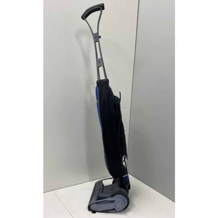 Oreck Magnesium Upright Vacuum - Smoking Deals